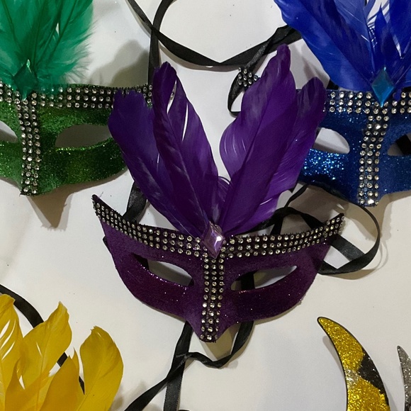 5-Masquerade Masks - Picture 3 of 7